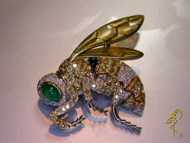 Golden flea brooch golden flea by Golden Flamingo