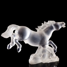 Clear quartz figurine "A Mustang"