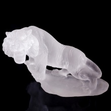 Clear quartz figurine "A Cave Tiger"