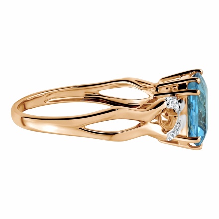 Neoclassical Ring with Blue Topaz and Diamonds in European 585 Rose Gold: Angle 3