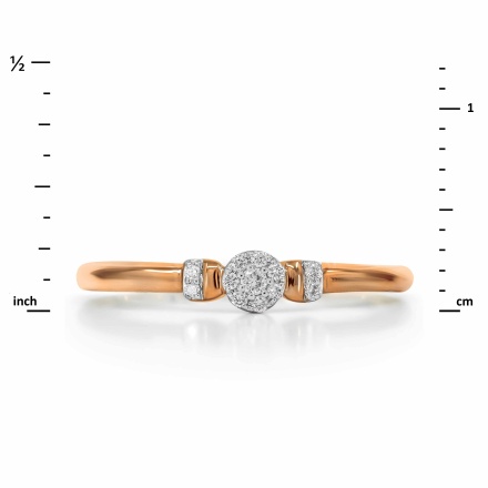 Ring with Diamond Cluster and Two Diamond Spacers. Angle 3
